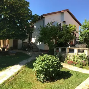 Two-bedroom Countryside , Marčana Kroatien